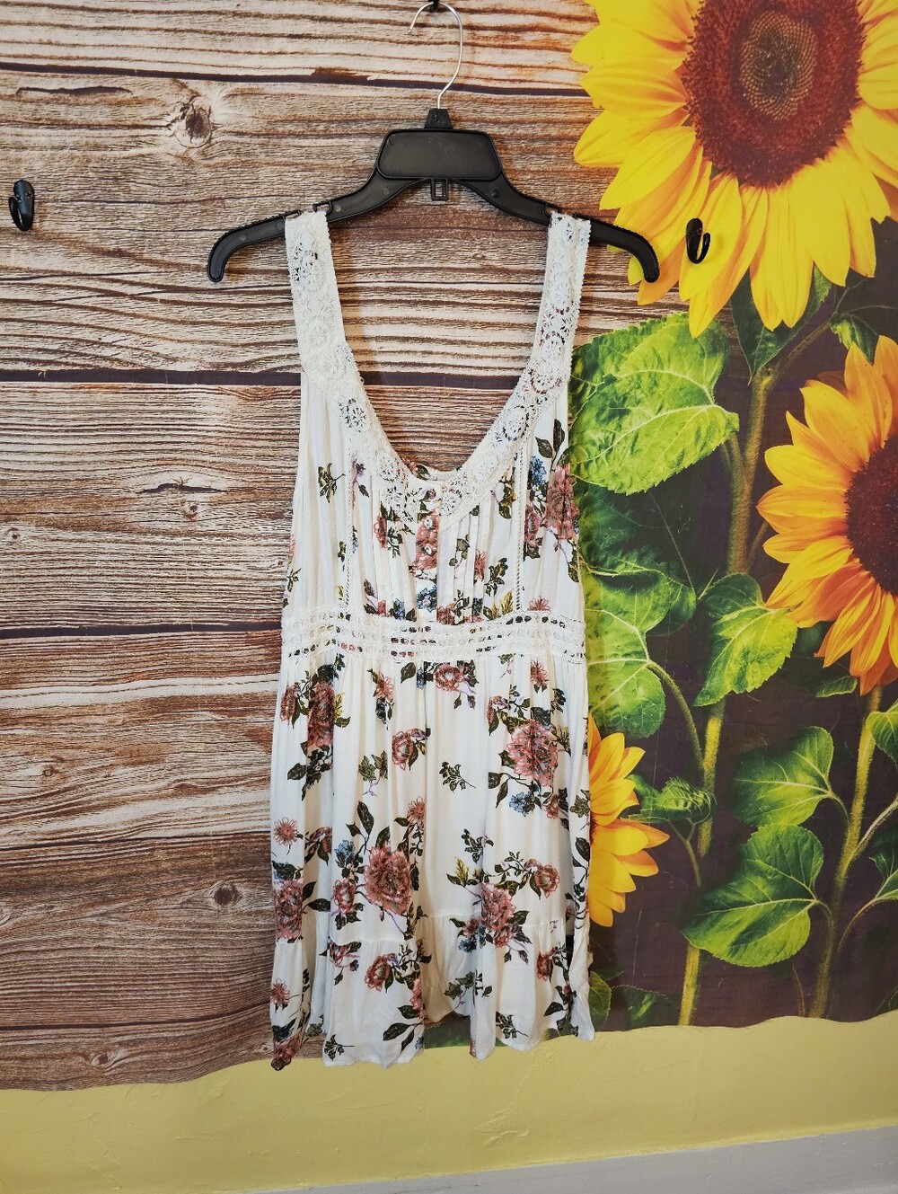 White Floral Lace Trim Sleeveless Summer Dress